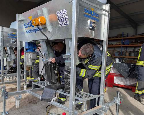 27.10.2026 - Klimawandel. Hochwasser. Neue Sandsack-Füllanlagen.