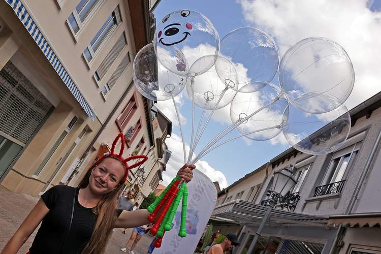 Heiß begehrt. Luftballons der neuen Generation. Foto. Norman Krauß. 