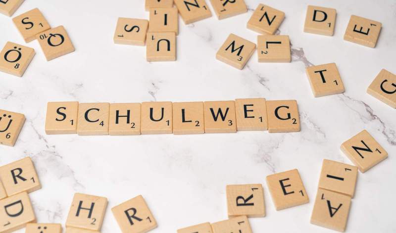 Keine Verstöße beim Bringen der Kinder an die Schule in Offenbach. Lob von der der Polizei. 