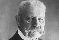 An ihm als Straßenpaten scheiden sich mittlerweile die Geister. Der General-Feldmarschall und Kriegsheld in Ersten Weltkrieg und spätere Reichspräsident Paul von Hindenburg. Er hat Adolf Hitler am 30. Januar 1933 zum Reichskanzler ernannt. Einher geht damit die Begrifflichkeit "Machtergreifung". 