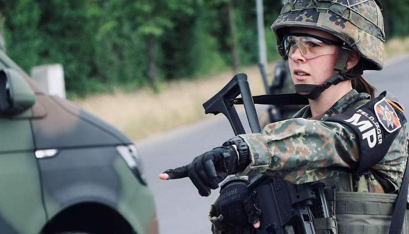 Rund 400 Feldjäger (Militärpolizei) halten Ende April ein Manöver auf LDer Gemarkung ab.
