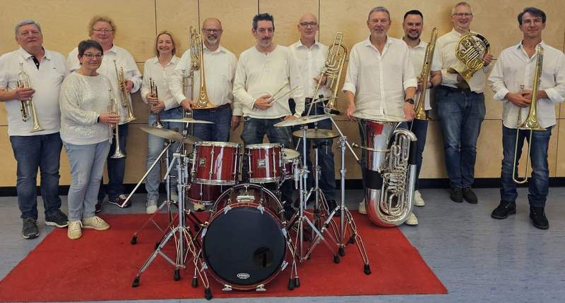 Die Formation Blech pur spielt am 29. August auf der Burg Altdahn. 