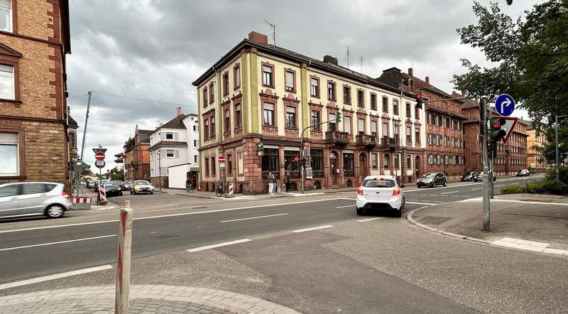 An der Kreuzung Rheinstraße/Ludowicistraße wird ab 11. Mai die neue Ampelanlage installiert. Foto. Stadt. LD. Frei.