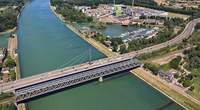 Zwischen KA und Südpfalz gibt es nur eine Brücke, die den Rhein überspannt. Seit Jahren wird über eine zweite Verbindung diskutiert.