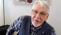 Lesung mit Schriftsteller und Satiriker Peter Reuter am 21. November im Rahmen des Ortsjubiläums Kapellen-Drusweiler. 