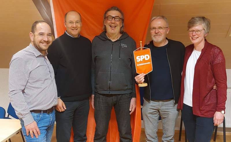 Von links. Geschäftsführender Vorstand der NWer SPD mit Marc Finn Klein, Andreas Böhringer, Volker Ruck, Jan Schneider und Viola Küssner. Foto. ML. Pressefrei.