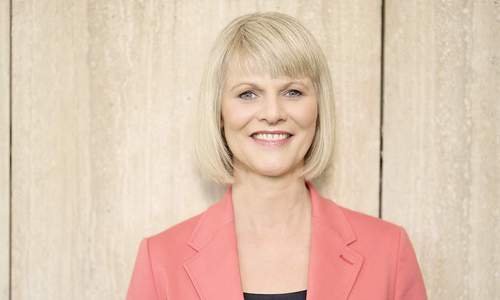 17.02.2026 - Thema Frieden. Gundula Gause spricht im Dom.