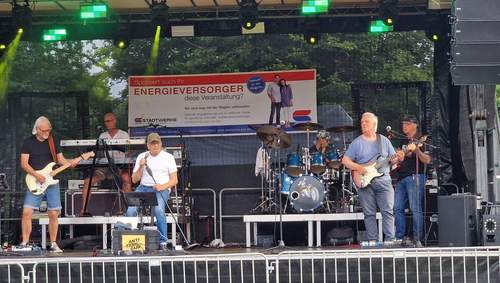 19.06.2026 - Es rockt. Kurparkfest. Anti Tank Gun heizt ein.