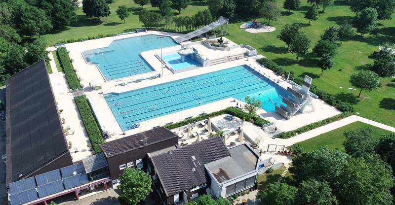 Das Queichtal-Freibad in Offenbach schließt am kommenden Samstag. Im kommenden Jahr wird der 4-millionste Besucher erwartet. Foto. VG. Offenbach. Pressefrei. 