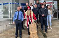 Der Nikolaus. Zu Besuch bei der Polizeiinspektion in BZA am heutigen Freitagvormittag in BZA. 