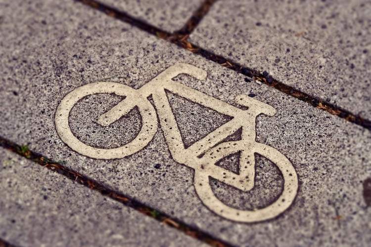 450.000 Euro Förderung für den Ausbau von 2 Radwegen im Kreis GER. 
