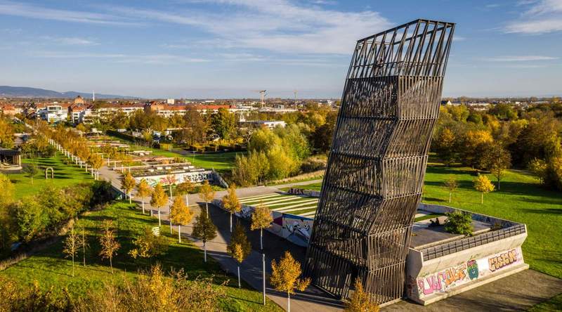 Der Aussichtsturm auf dem ehemaligen LGS-Gelände in LD soll voraussichtlich noch in diesem Sommer wieder geöffnet werden. Foto. Dominik Ketz Photography. Pressefrei. 