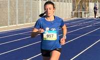 In persönlicher Bestzeit zum RLP-Meister-Titel über die die 10.000 Meter. Giuliana Haas vom TV BZA bei den Landesmeisterschaften in Alzey. 
