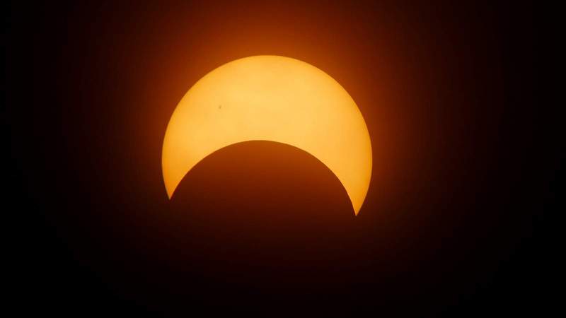 Kommenden Mittwoch, 12. August, ist Sonnenfinsternis. Hoch auf dem Merkur-Berg bei Baden-Baden gibt es einen Erlebnisabend. 