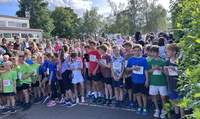 Der Start des 1000-Meter-Schüler-Laufes im Gäu in Gommersheim. Foto. VG. Edenkoben. Frei. 