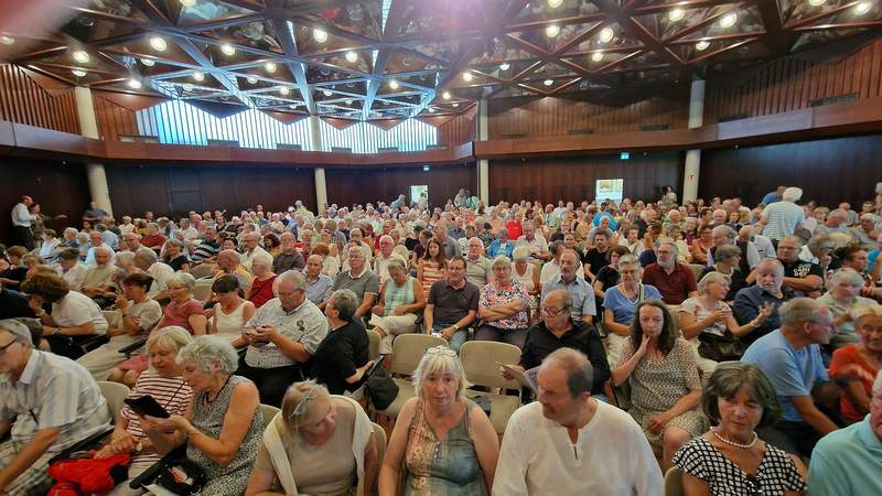 Der Saal im Haus des Gastes in BZA war proppenvoll. Foto. rw. 