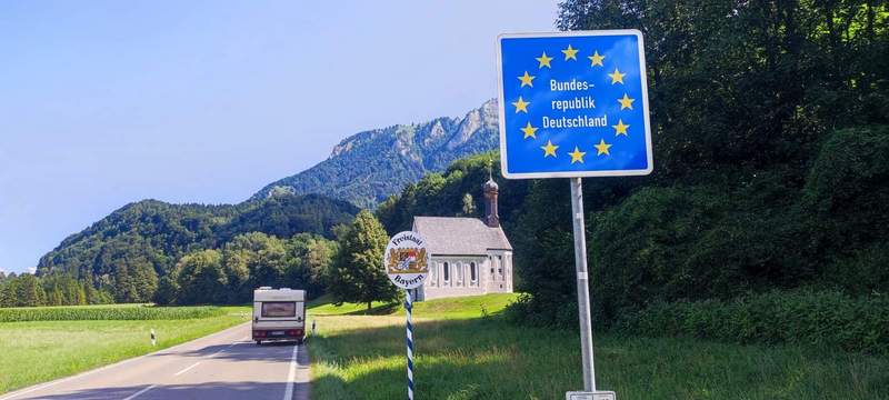 Vor drei Tagen haben Birgit und Albert bei Kufstein die deutsche Grenze nach Bayern passiert. Foto. Getto. 