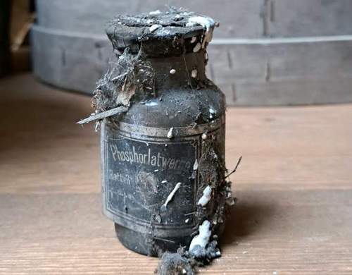 16.09.2026 - Riesenschreck. Phosphor-Fund auf dem Speicher. 