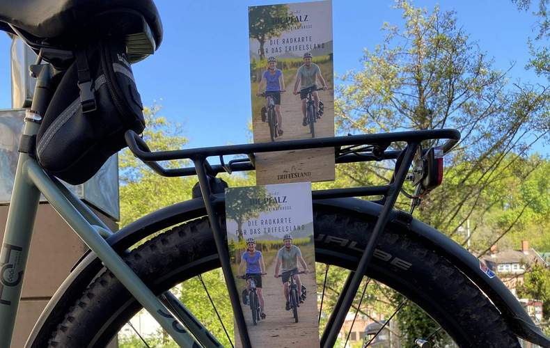 Die neue Fahrradkarte für das Trifelsland ist in der Tourist-Info in Annweiler erhältlich. 