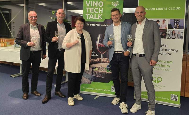 Beim Get-Together. Von links. Marcus Ehrgott, Michael Englert, Anette Kloos, Mario Brandenburg, Martin Brandl. Foto. KV. GER. Kilian Kunz. Frei