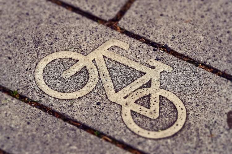 Wieder ein Stück. Für die Radwegeverbindung NW-LD. Die neue Radwegebrücke in LD ist fertig.