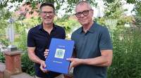 Achim Scheumeister (rechts) ist der neue Präsident des Lions-Clubs BZA. Links sein Amtsvorgänger Christian Müller. Foto: Lions-Club BZA. Pressefrei.