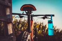 E-Bikes im Wert von über 100.000 Euro wurden bei einem Einbruch in ein Fahrradgeschäft in GER gestohlen. 