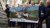 Kampagnenpartner und -unterstützer bei der Vorstellung des Zootiers des Jahres 2026 im Zoo Dresden. Foto. ZdJ. Frei. 