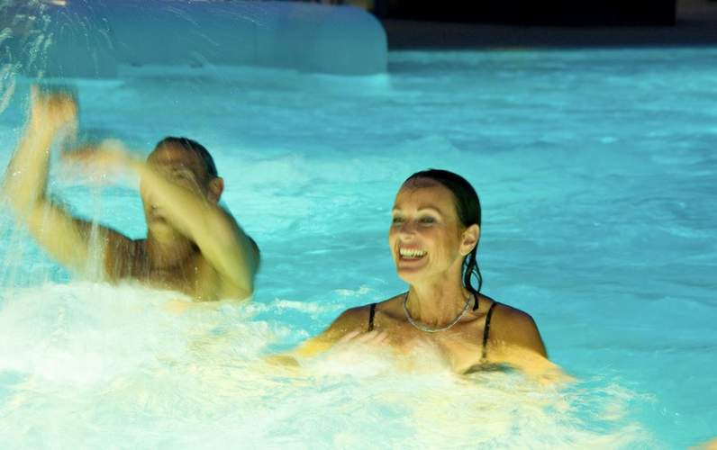 Am kommenden Samstag, 1. Februar, ist in der Südpfalz-Therme in BZA wieder lange Sauna-Nacht. Foto. Therme. Frei.
