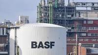Während die Bereiche Kraftwagen und Maschinenbau zugelegt haben, hat die Chemie-Industrie Umsatz-Rückgänge zu verzeichnen.