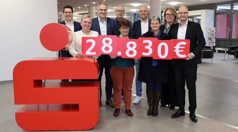 Für über 5800 Sportabzeichen in der Südpfalz gibt die Sparkasse knapp 29.000 Euro als Belohnung oben drauf. 