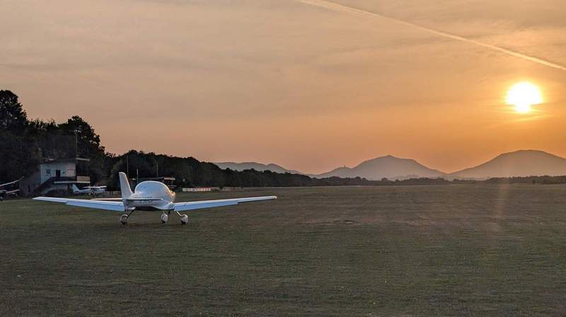 Flieger, grüß mir die Sonne ... Seit 75 Jahren kann man auf dem Flugplatz des Aero-Clubs LD-Pfalz auf dem Ebenberg unter anderem Segelfliegen. Am kommenden Wochenende feiert der Club sein Jubiläum. Foto. Aero-Club LD-Pfalz. Pressefrei. 