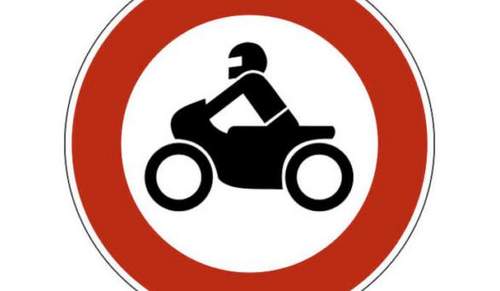 20.07.2026 - Sperrung Elmsteiner Tal. Juckt Motorradfahrer nicht.