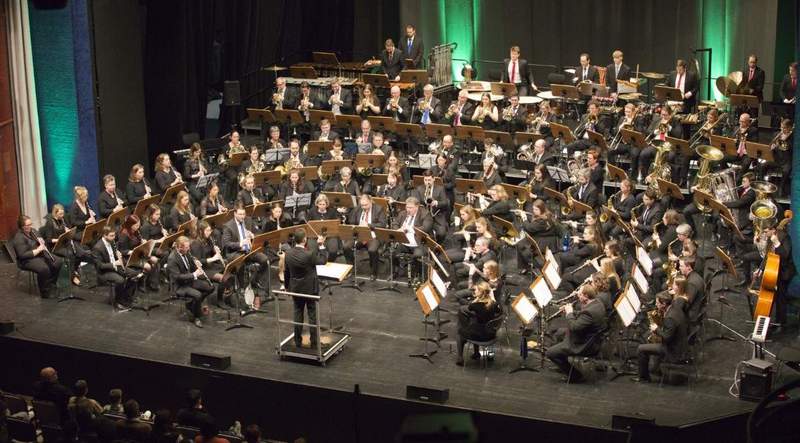 Die Bläserphilharmonie Deutsche Weinstraße gestaltet musikalisch den Neujahrsempfang der Stadt NW. Foto. PR. 