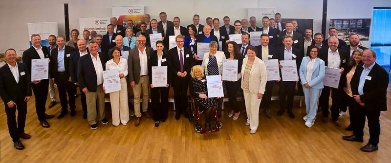 Urkundenübergabe an die Hidden Champions in der Südpfalz in der Wirtschaftsregion KA. Foto. Kilian Kunz.