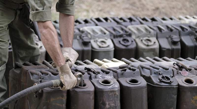 In Edenkoben wurde an zehn Lkws der Dieselkraftstoff gestohlen. 