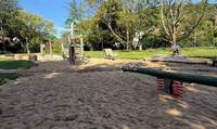 Wieder mit Sand aufgefüllt. Der Spielplatz im Kurpark BZA. Foto. privat.