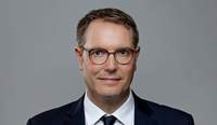 Von den Parteigremien einstimmig zum SPD-Kandidaten für den Wahlkreis 49 bei den nächsten Landtagswahlen vorgeschlagen. Der Kurstädter und amtierende MP Alexander Schweitzer. Am kommenden Samstag haben die Delegierten das letzte Wort. Foto. SPD. Pressefrei. 