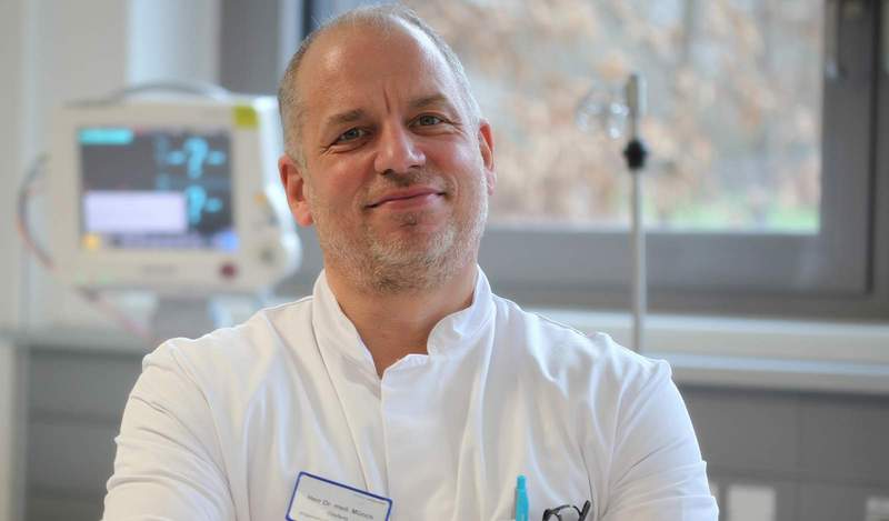 Dr. med Steffen Münch, Chefarzt der Allgemein- und Viszeralchirurgie, Klinikum LD-SÜW hält beim nächsten Gesundheitsgespräch in BZA einen Vortrag zu Leistenbrüchen. 