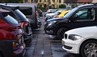 Wegen des Herbstmarktes steht der Alte Messplatz nicht als Parkplatz zur Verfügung. Foto. Stadt. LD. Frei. 