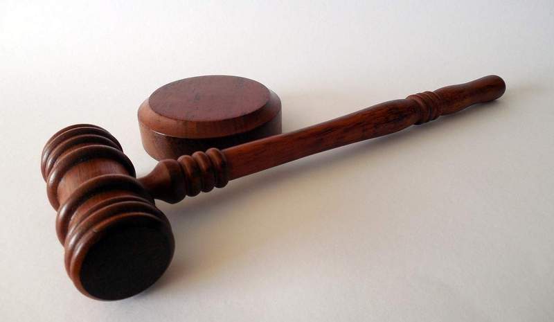Die Staatsanwaltschaft LD erhebt Anklage gegen einen 18-Jährigen, der im August auf einen 19-Jährigen eingestochen haben soll. In Rülzheim. 