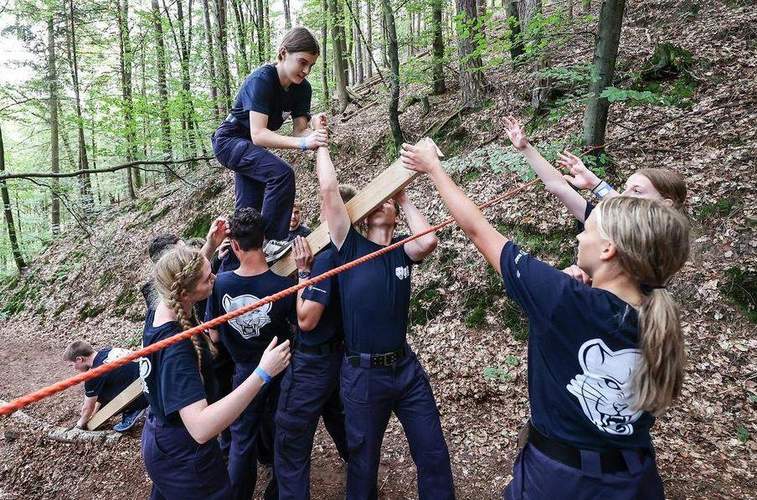 Am Mittwoch ist die Bundespolizei mit ihrem Schüler-Camp im Kurpark. Mit Wettbewerben und Herausforderungen. 