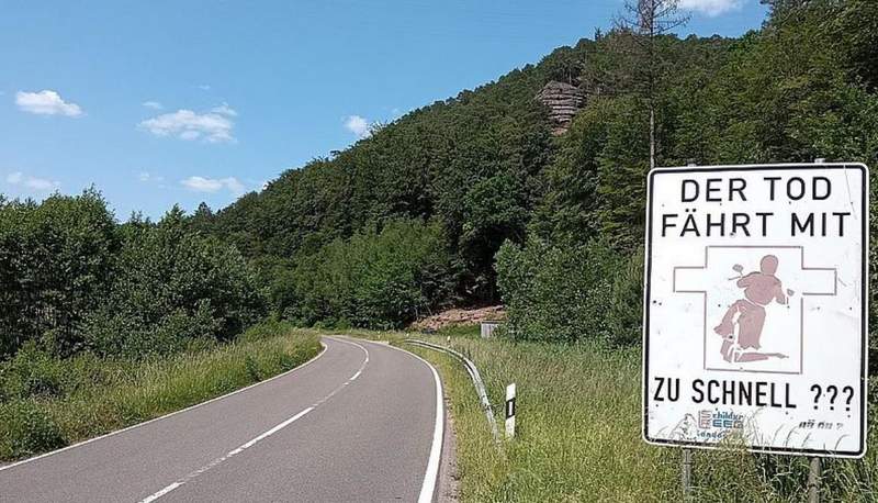 Das Schild sagt alles ... Foto. W.G. Stähle.