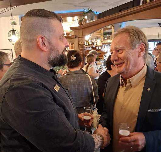 Dominik Spielberger im Gespräch mit Werner Kempf. Foto. Günter Hirschmann. 
