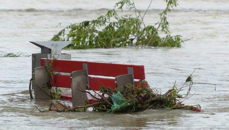 Wie sich und sein Hab und Gut vor Starkregen und Hochwasser schützen. Das ist Thema eines Info-Abends am 16. März in der Kreisaula in GER. 