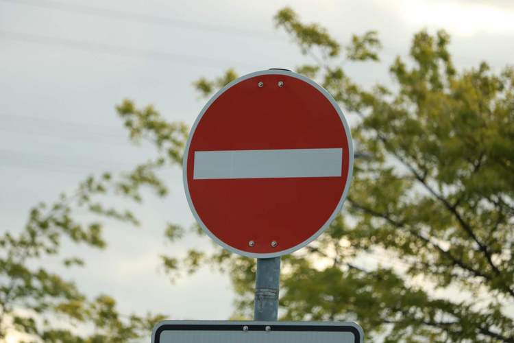 Die LDer Polizei hat an der AN 44 die Einbahnstraßen-Regelung kontrolliert. Keine Verstöße festgestellt. 