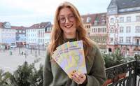 Gleichstellungsbeauftragte Laura Hess freut sich auf das Programm der 1. Aktionswochen zur Geschlechtergerechtigkeit in LD. Foto. Stadt. LD. Frei.