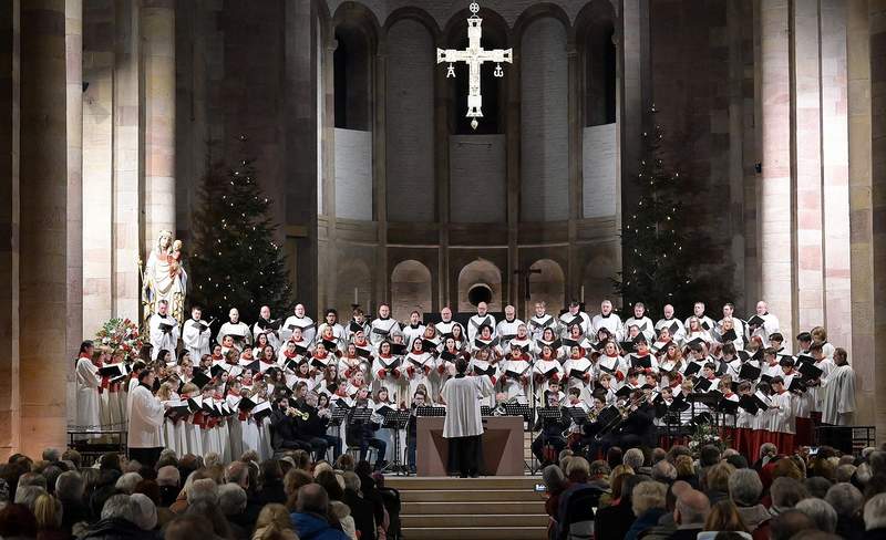 Cantate Domino zum Ende der Weihnachtszeit mit den Domsingknaben, dem Mädchenchor und derm Domchor. Foto. Domkapitel SP. Klaus Landry. Frei.