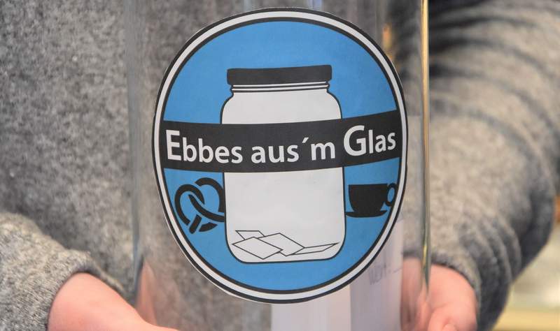 Seit Neuestem unterstützt auch Bärlin Döner in der Marktstraße die Aktion „Ebbes aus’m Glas“. Foto. Stadt LD. Pressefrei.