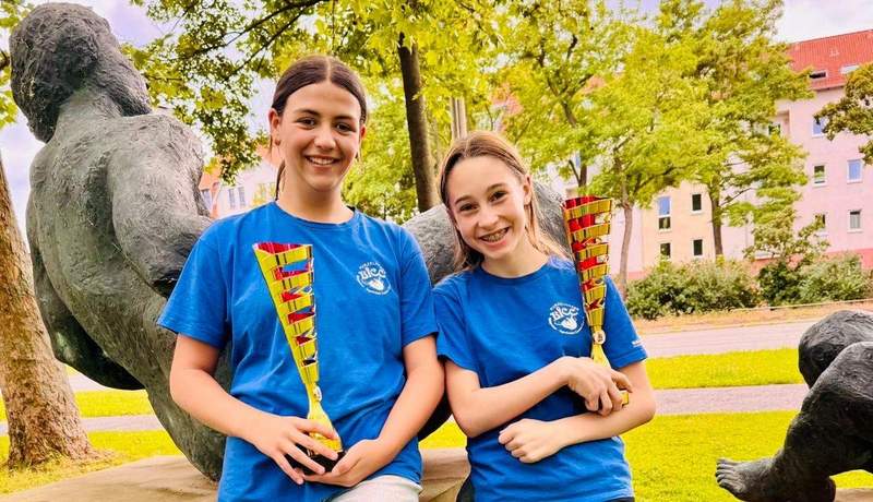 "Die Rotsnaase" Lina Mojses und Frieda Morell vom Billigheimer-Ingenheimer Carneval-Club sind Bundessieger ...